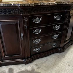 Bernhardt Dresser 6’(L) x 23” (W/D) X 3’(H)