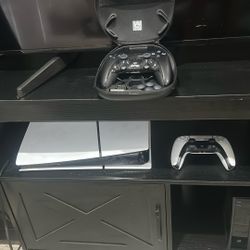 Selling Digital Ps5 Pro, With Dual Sense Edge Controller The Controller Goes For 200 Retail. Selling Everything Together For 500$