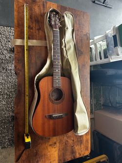 Luna Safari Series 3/4 size travel guitar