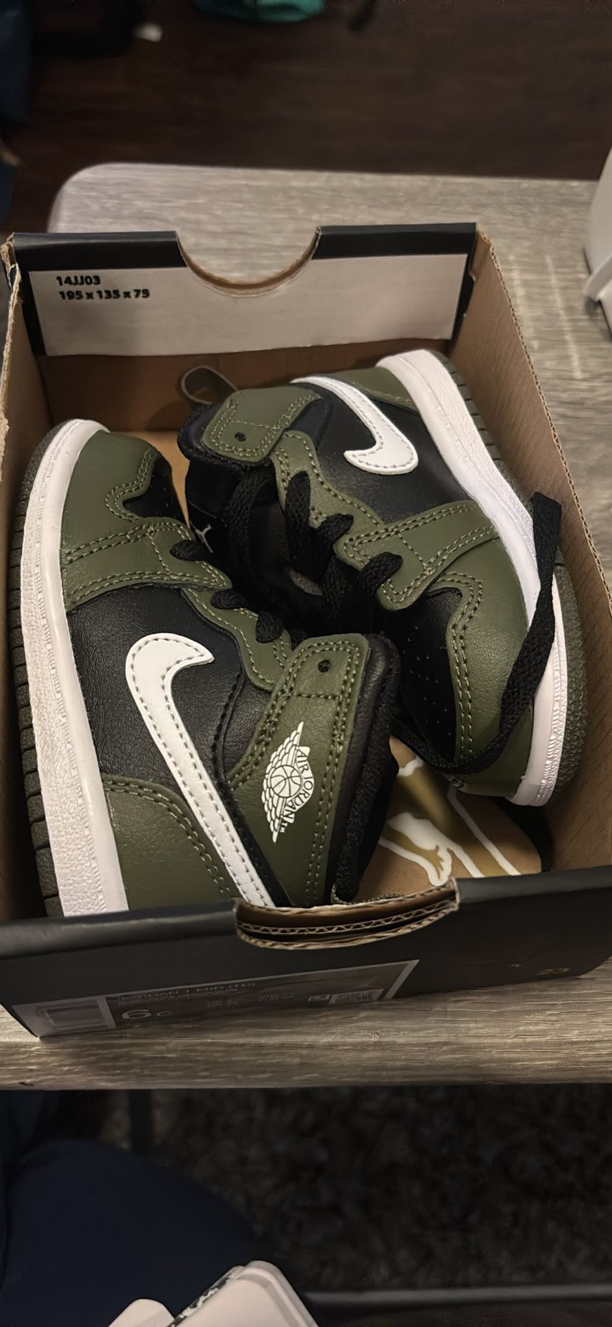 Jordan’s 1 MID 