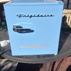 Vintage Style Mini Fridge