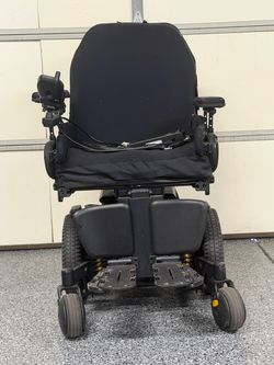 Heavy-duty electric wheelchair