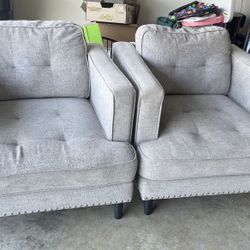 Living Room Chairs 
