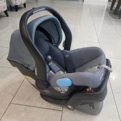 Uppababy Vista Child Car Set With Base + Free Bassinet 