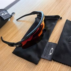 Oakley Radar EV Path