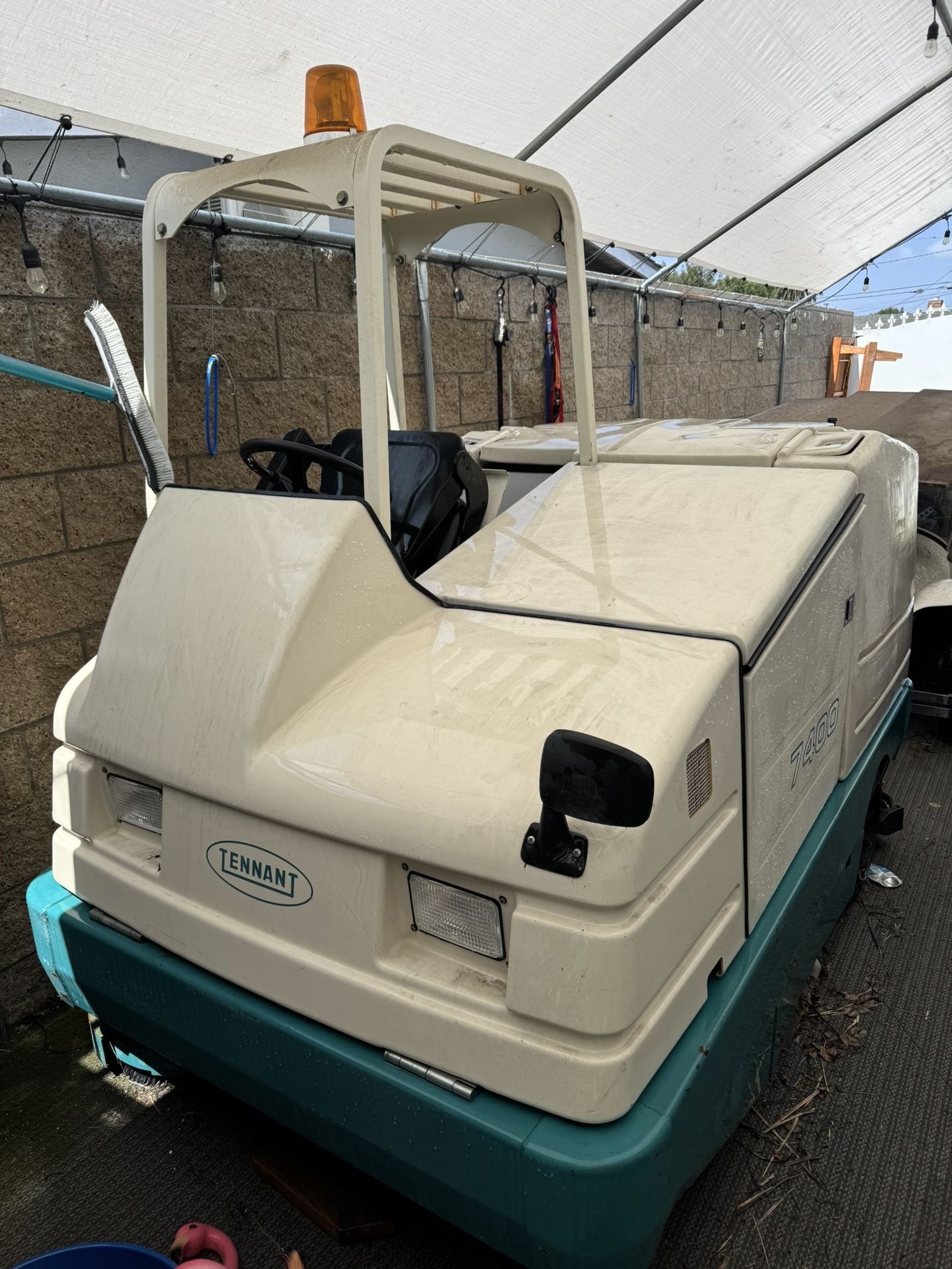 Tenant Industrial Scrubber Sweeper