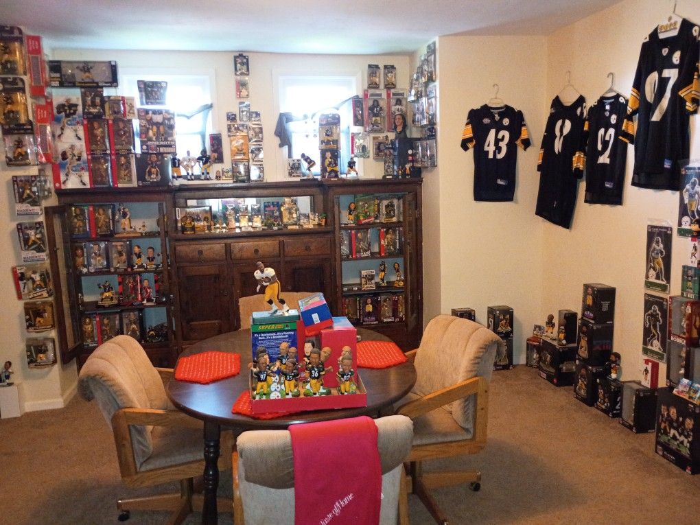 Pittsburgh Sports Bobbleheads And Figures, Steelers Penguins Pirates