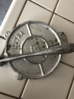 Tortilla maker