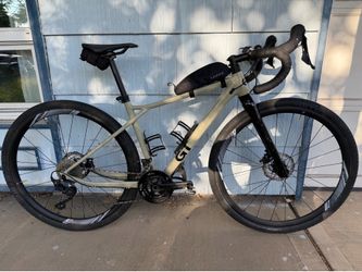 2024 GT Grade Comp gravel bike
