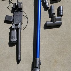 Dixon Cordless Vacuum