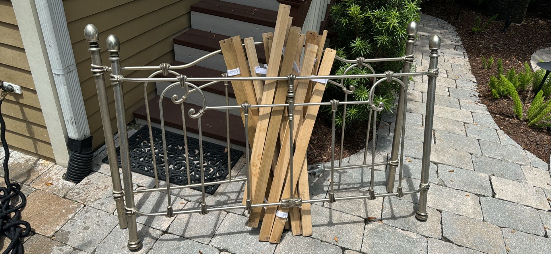 Full/Queen Size Bed Frame