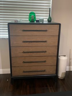 5-drawer Solid Wood Dresser