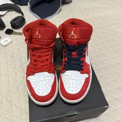 Jordan 1 Mid’s