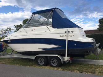 2005 Glastron GS 249