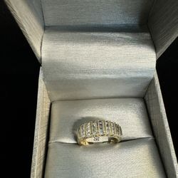 10KT Mom Ring W/ Diamonds