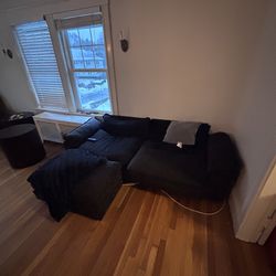 Black Sectional Couch – Comfortable & Spacious