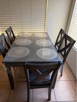 Kitchen table