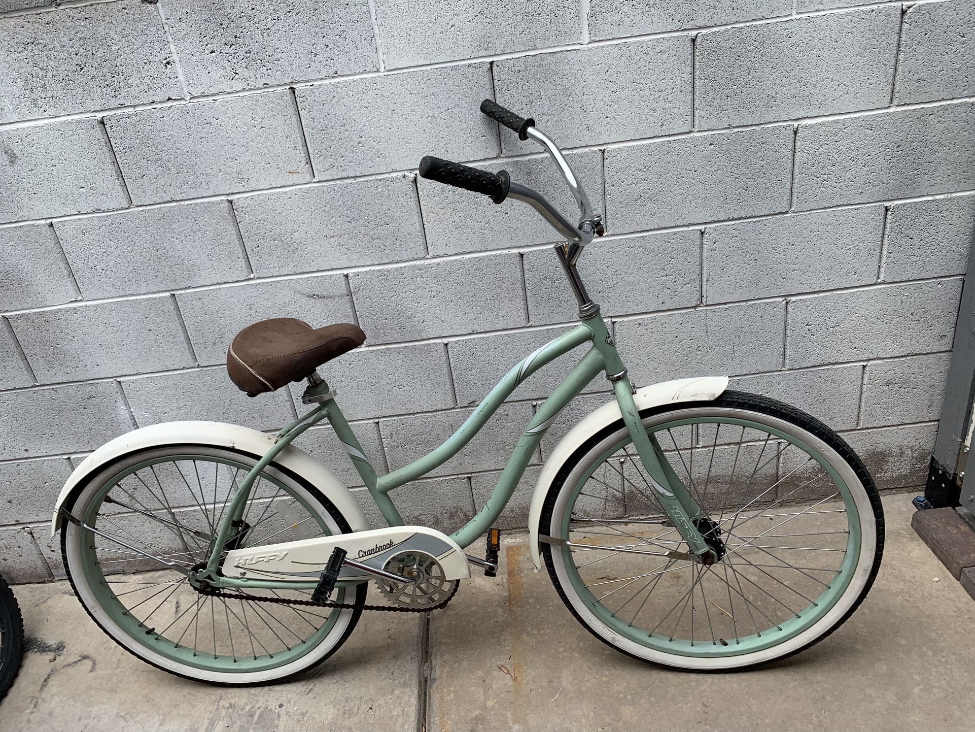 Adults HUFFY Beach Cruiser Bike Bicycle 26inch Rims Pedal Brakes Ready To Ride New Inner Tubes