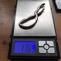 925 Sterling Silver Beautifully Cut Clear Carnelian Cut Ston Braclet 