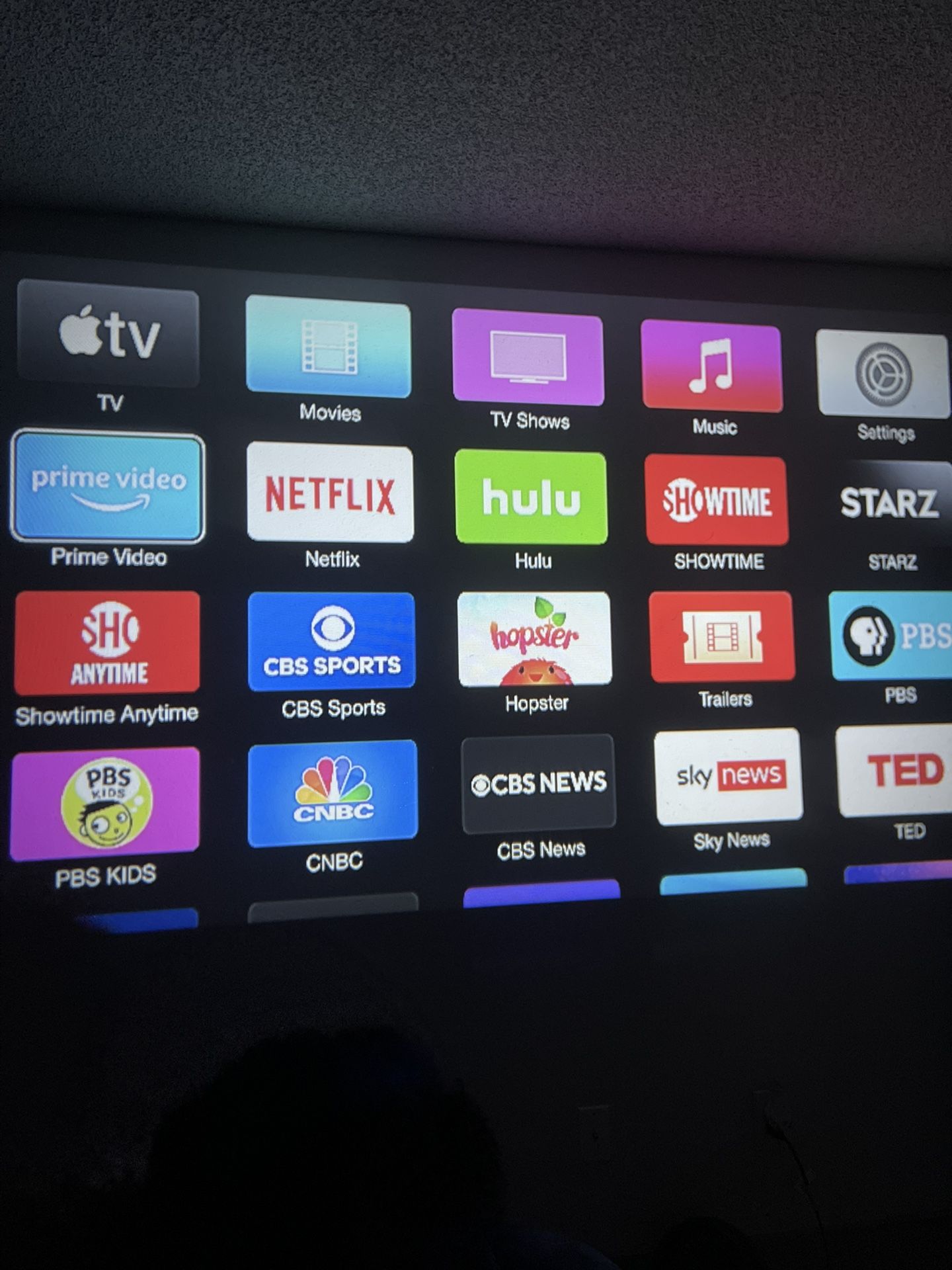 Apple TV w/Remote