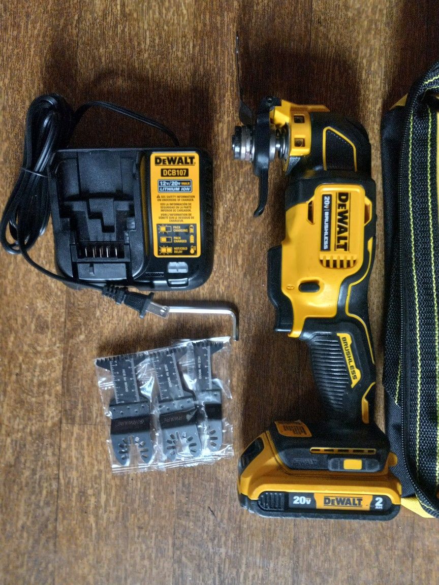 $100 No Less Dewalt 20 Volt Max Multi-tool Kit With Battery Charger Blades And Carry Back