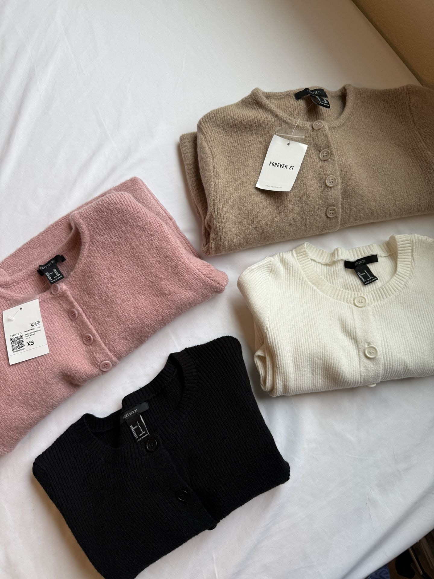 Small Knit Long sleeve Cardigan