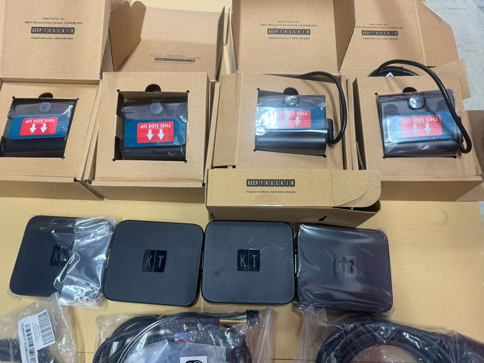 Set Of 4 Dash Cams And 4 Log Devices Keep Trucking 