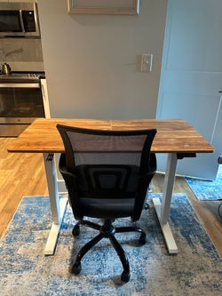 Electric Rising Desk w/ Chair