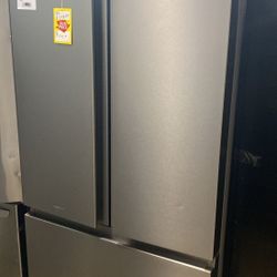 Hisense HRF266N6CSE 26.6-cu ft French Door Refrigerator