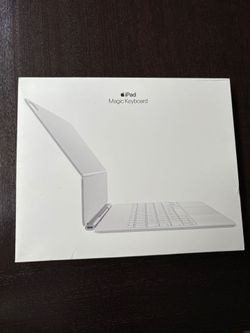 Apple Magic Keyboard for iPad Air 13-inch – White – New Open Box