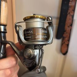 Shimano Reel w/Ugly Stik Fishing 