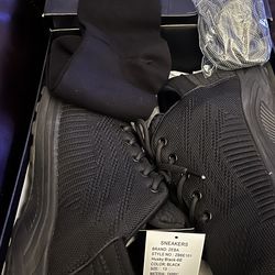 Zeba Men’s Size 13 Extra Wide Sneaker