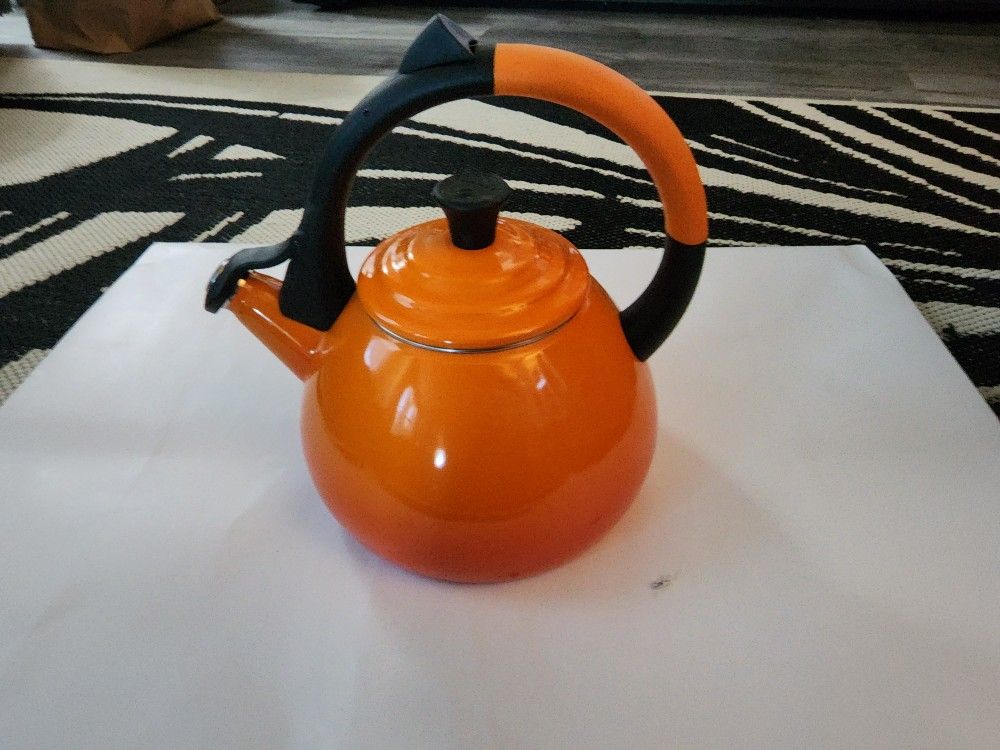 le creuset Tea Kettle Whistle Rare