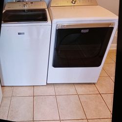 Excellent Working super spacious commercial matching maytag electric washer and dryer.