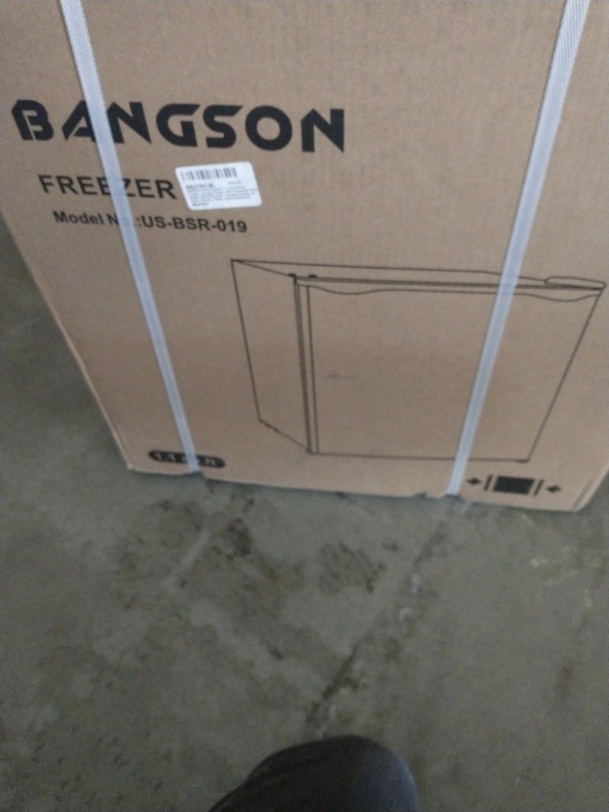 Mini Freezer Color Silver New In Box 