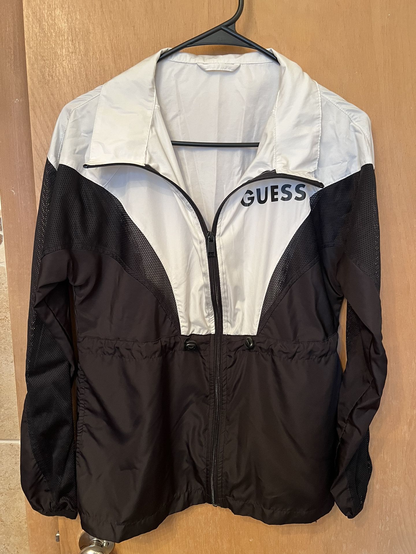 Women’s Size XS Guess Windbreaker Used 