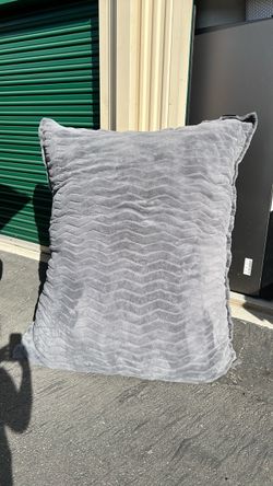 Jumbo cushion