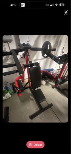 Shoulder press machine