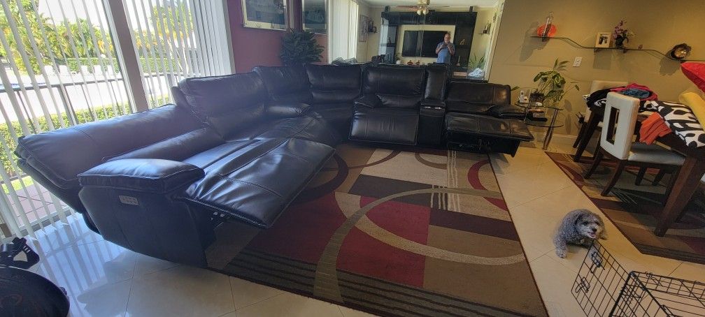 DK BROWN RECLINING SOFA & LOVESEAT