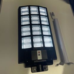 1000 Watts 1512 LED Solar Street Light With Post and Remote