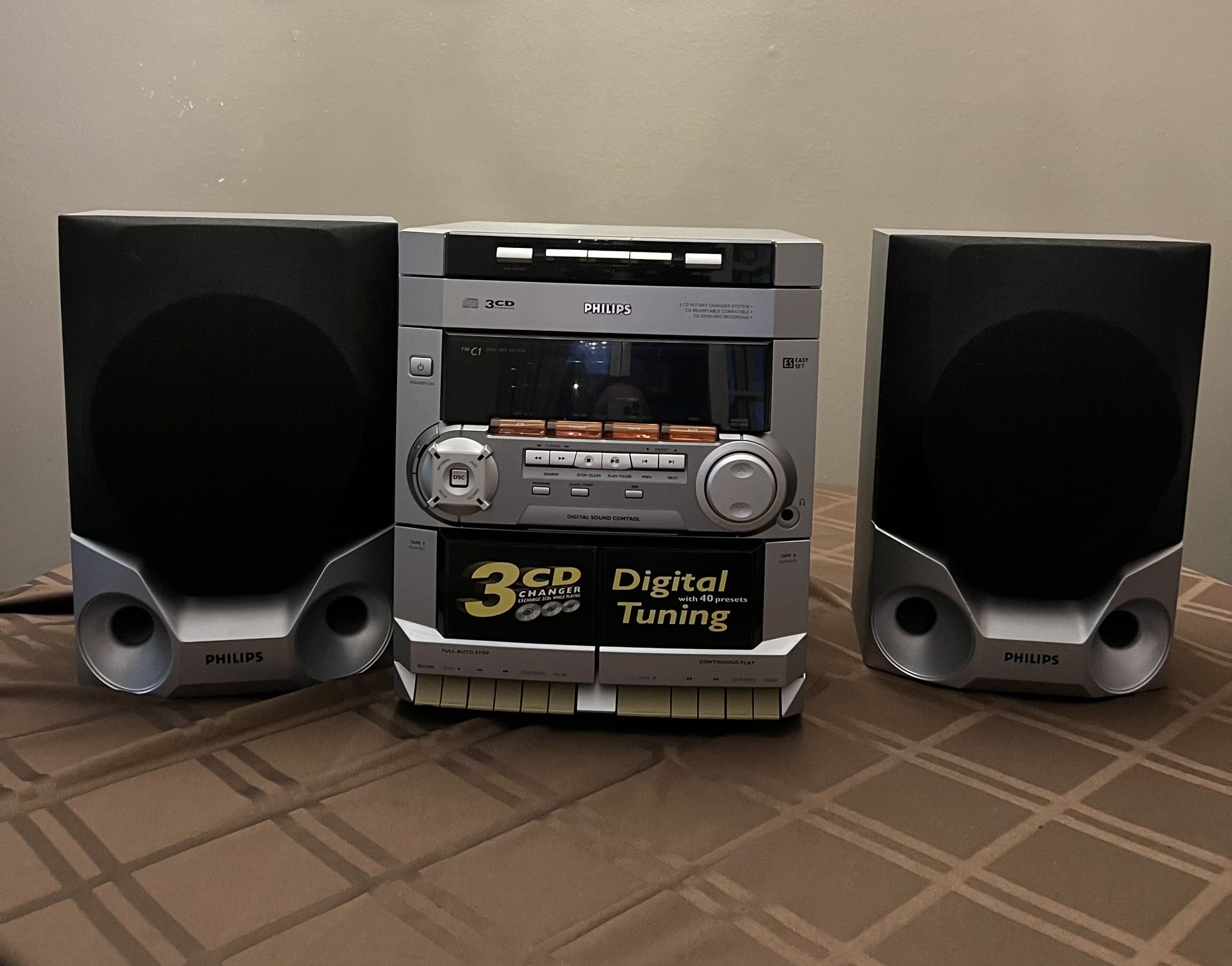 Philips Hi-fi System FW-C1 3CD Changer Tuner AUX Cassette Home Stereo Speakers