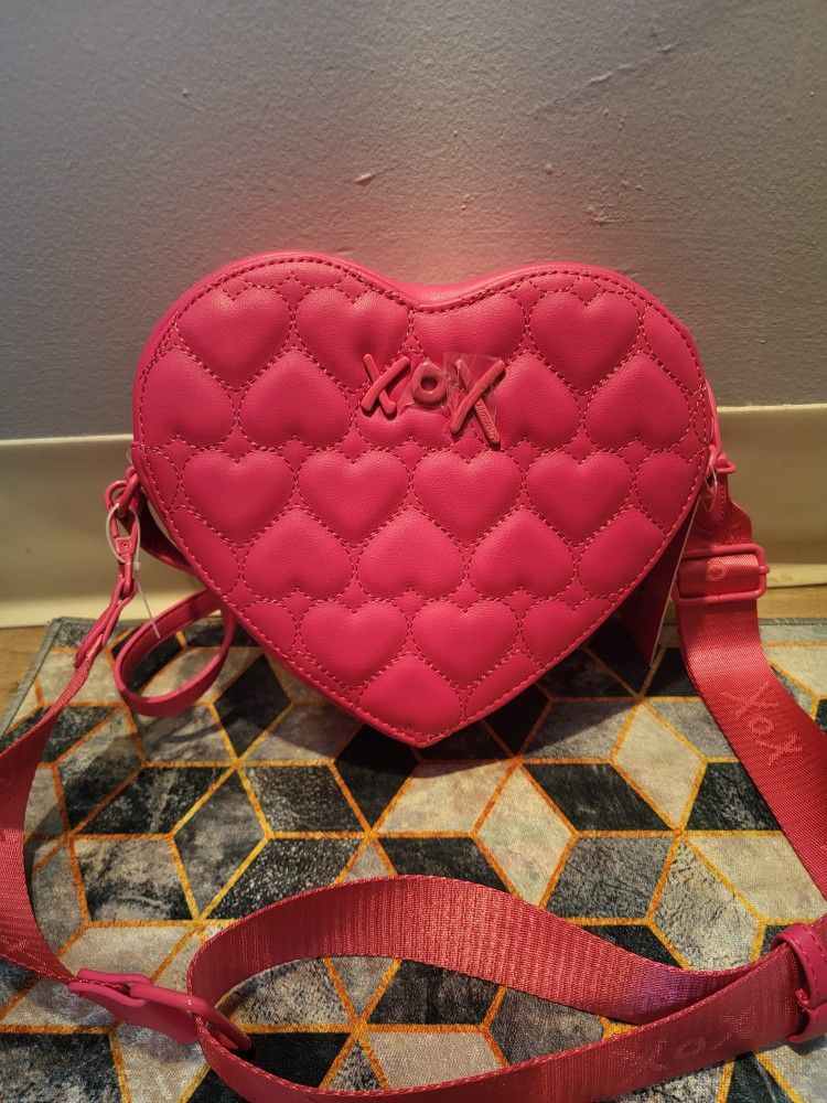 Betsey Johnson nwt pink heart purse