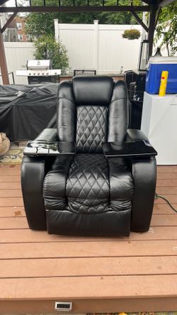 Black Movie Theater Style Leather Recliner
