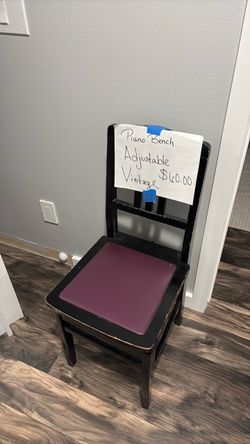 Adjustable Piano Chair