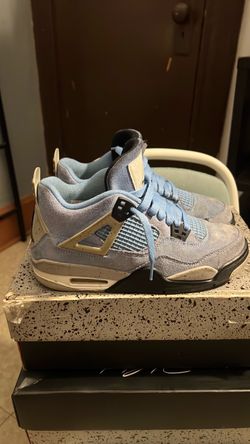 Air Jordan 4 University Blue Sneakers size 6.5