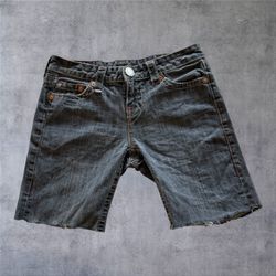 True Religion Bobby Big T Grey Denim Shorts Womens 29 Made in USA Vintage Y2K Jorts