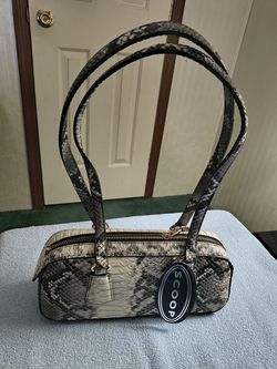 New Scoop Shoulder Handbag
