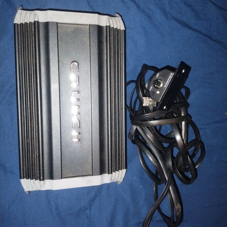 Amplifier Class D Monoblock 1 Ohm Stable 2000 Watt Works Absolutely Perfectly Comes With A Bass Knob Asking 150 Obo