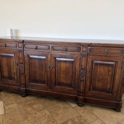 Solid Wood Luxury Credenza 