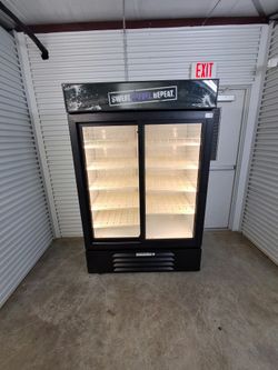 Beverage Air Commercial Cooler Sliding Glass Door Display Fridge / Merchandiser Refrigerator